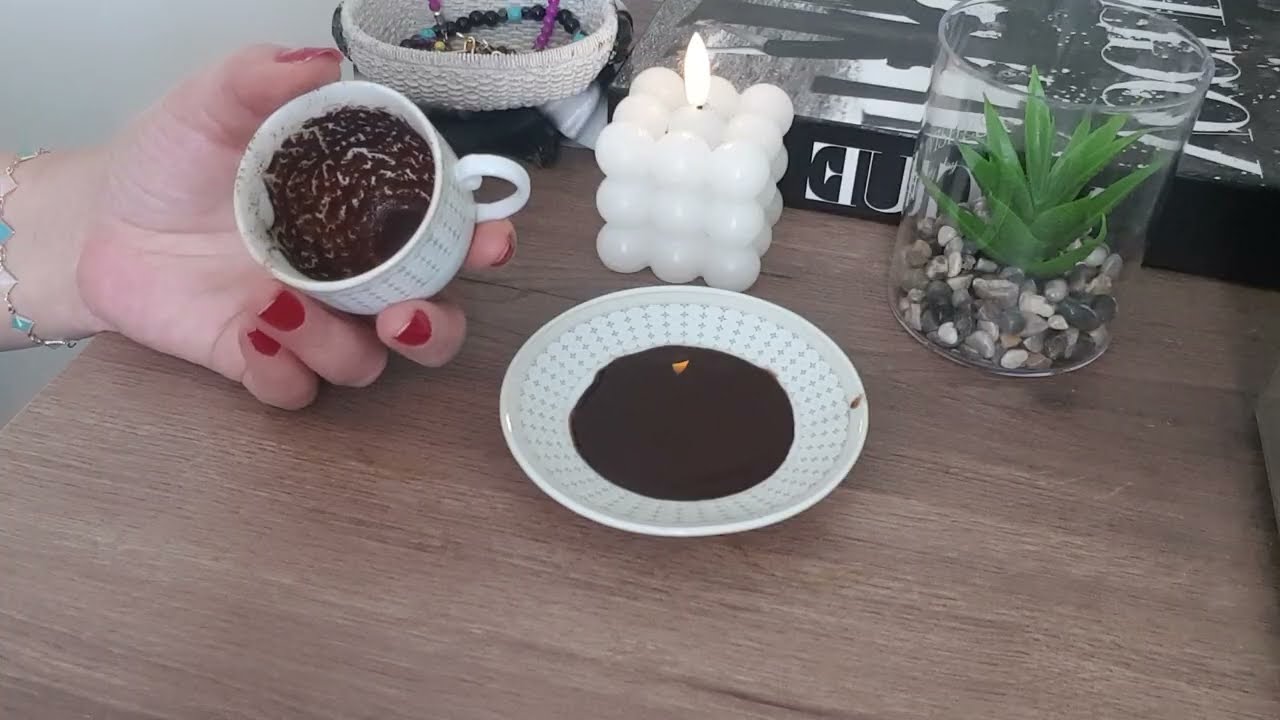 ASLAN BURCU &Ouml;N&Uuml;NDE DAĞLAR BİLE DURAMAYACAK ZİRVE SENİN KAHVE FALI