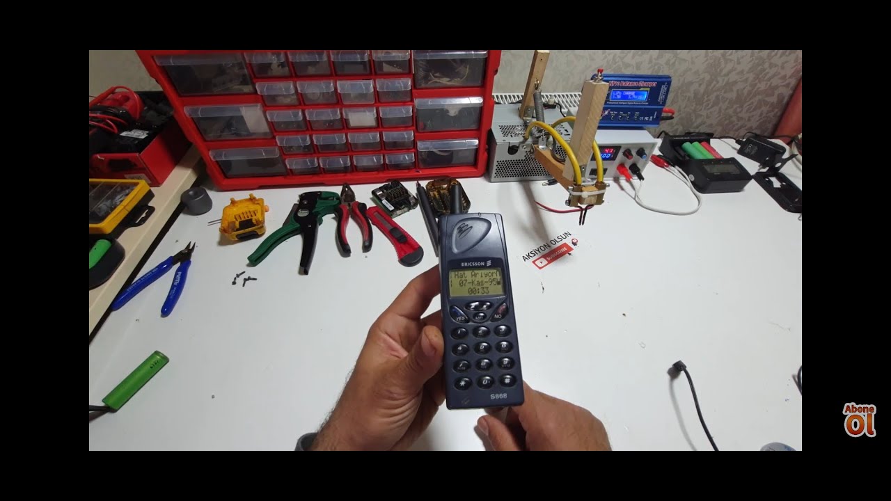 Ericcson batarya değişimi.....şarjlı pil ile... Phone battery replacement...
