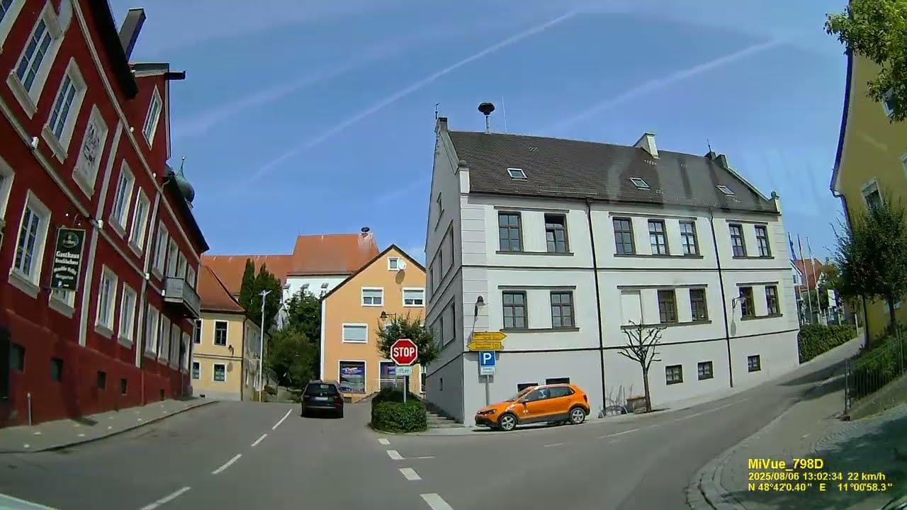 D: Markt Burgheim. Landkreis Neuburg-Schrobenhausen. Rundfahrt durch die Ortsmitte. August 2025