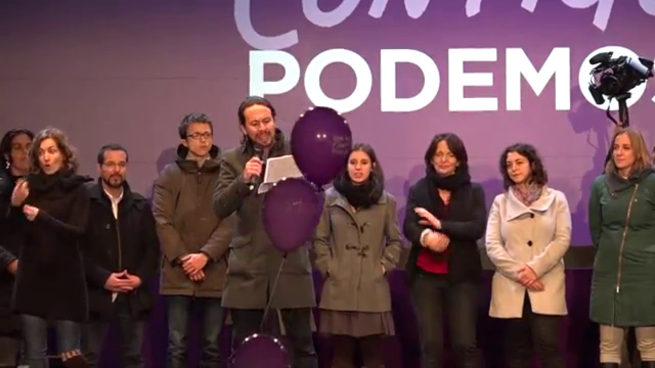 Celebración de los resultados del 20D en la plaza del Reina Sofía