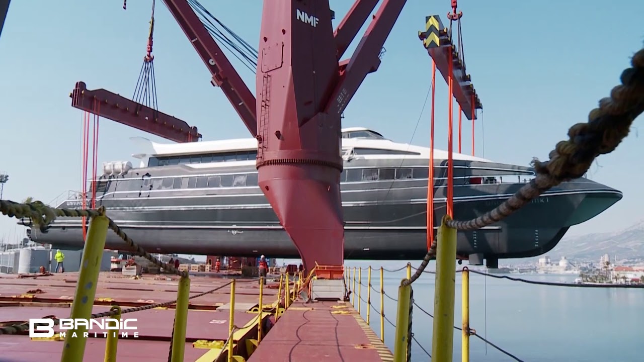 Workboat transport to Split / Croatia