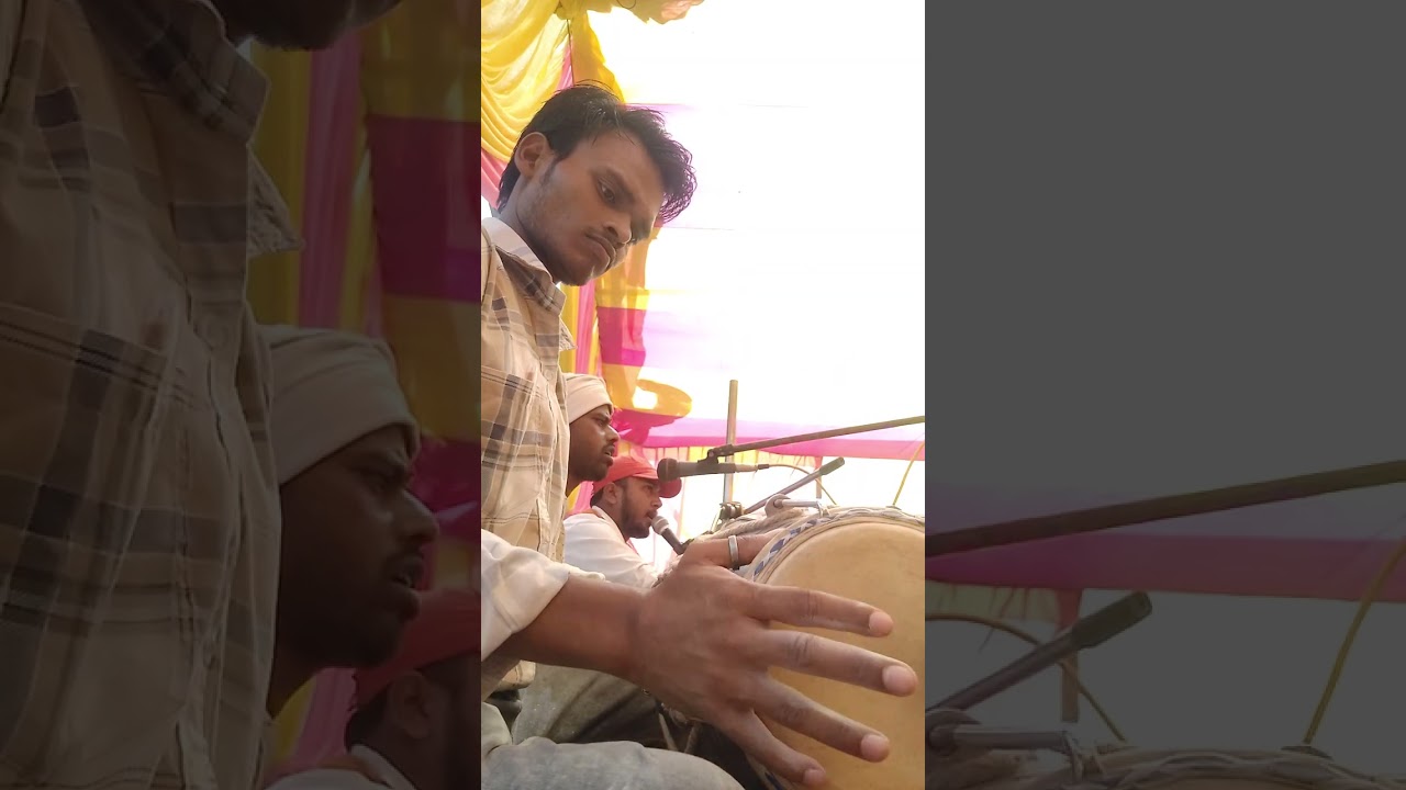 Aarti Kunj Bihari ki,, Shri Giridhar Krishna Murari ki