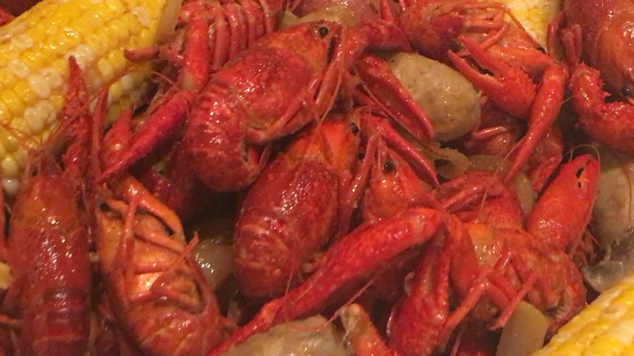 C&aacute;ch Nấu T&ocirc;m H&ugrave;m Đất Đ&uacute;ng Vị Ở Mỹ || Crawfish Boil Style