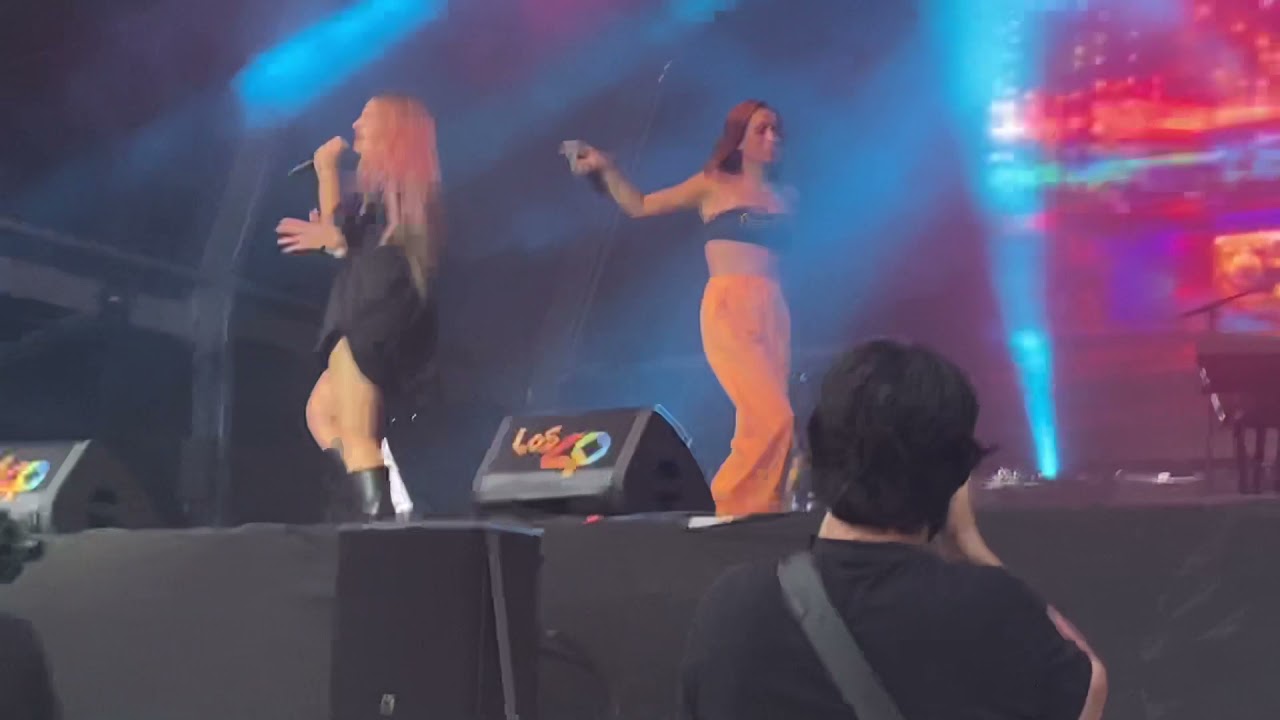Belén Aguilera ft Lola Índigo | La Tirita [Directo Los 40 Primavera Pop en Rubí]
