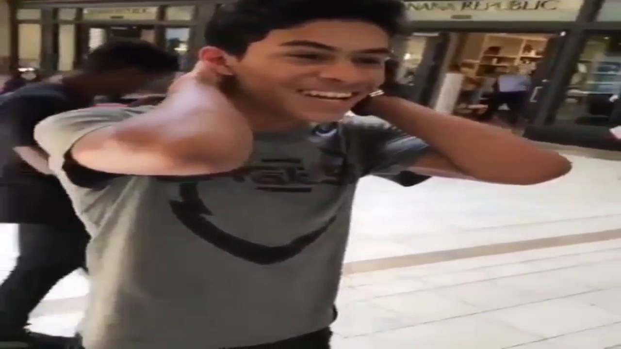 Fans Excited To Meet XXXTentacion In The Mall