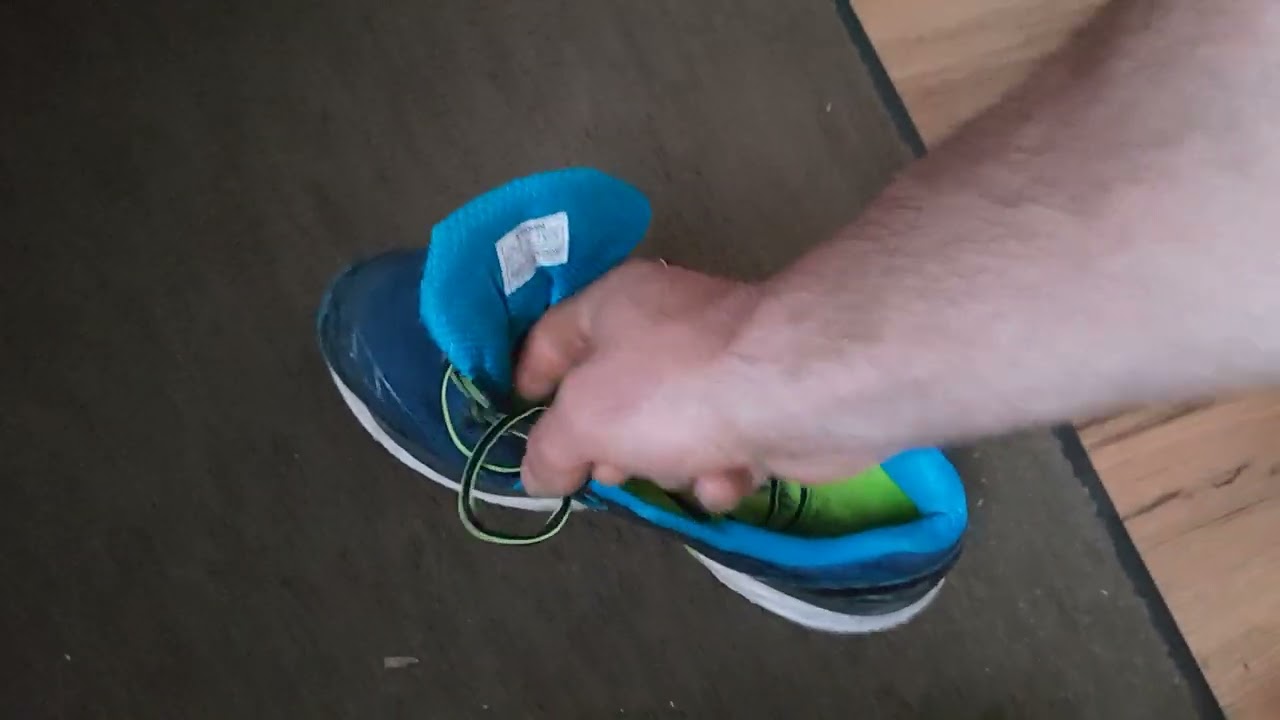 My asics remove laces and shoeplay