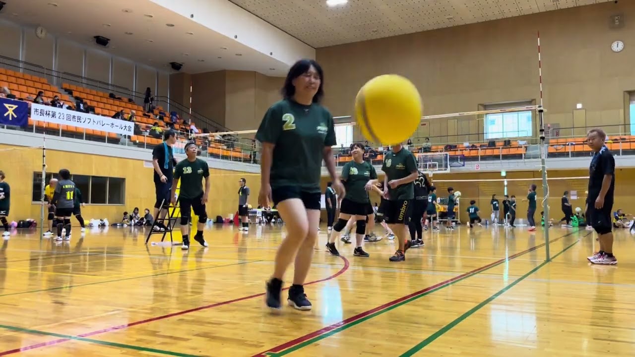 大阪市長杯第23回ソフトバレーボール大会シニアの部　予選リーグ vsバンブーB