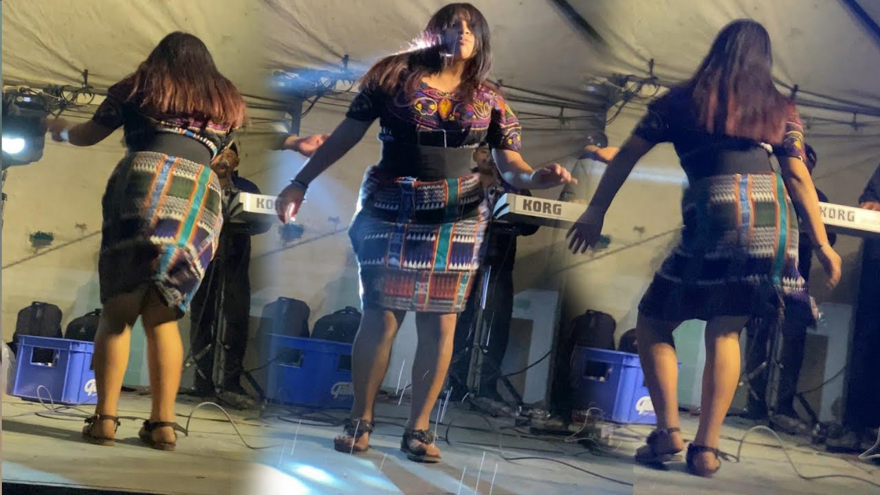 el tema mas pegado con xoyita masical en la plasa central