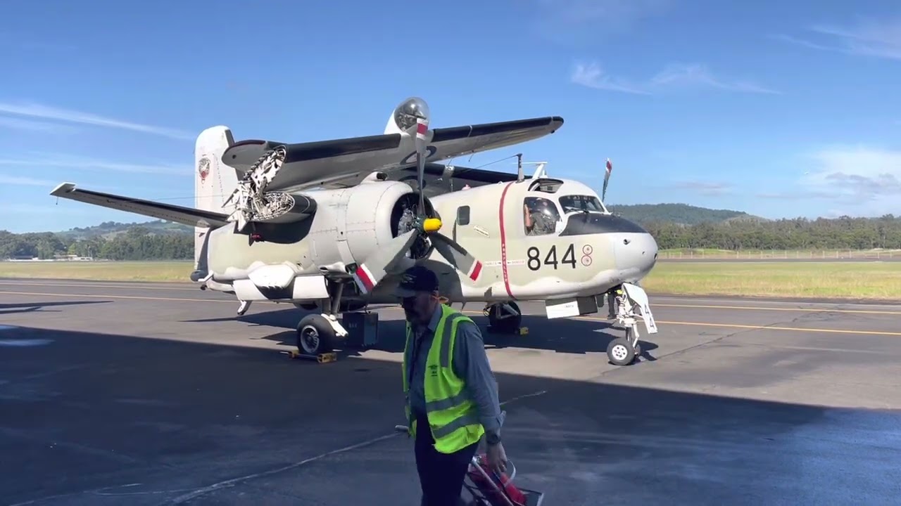 Grumman S-2 Tracker Startup and Wing Spread HARS R-1820