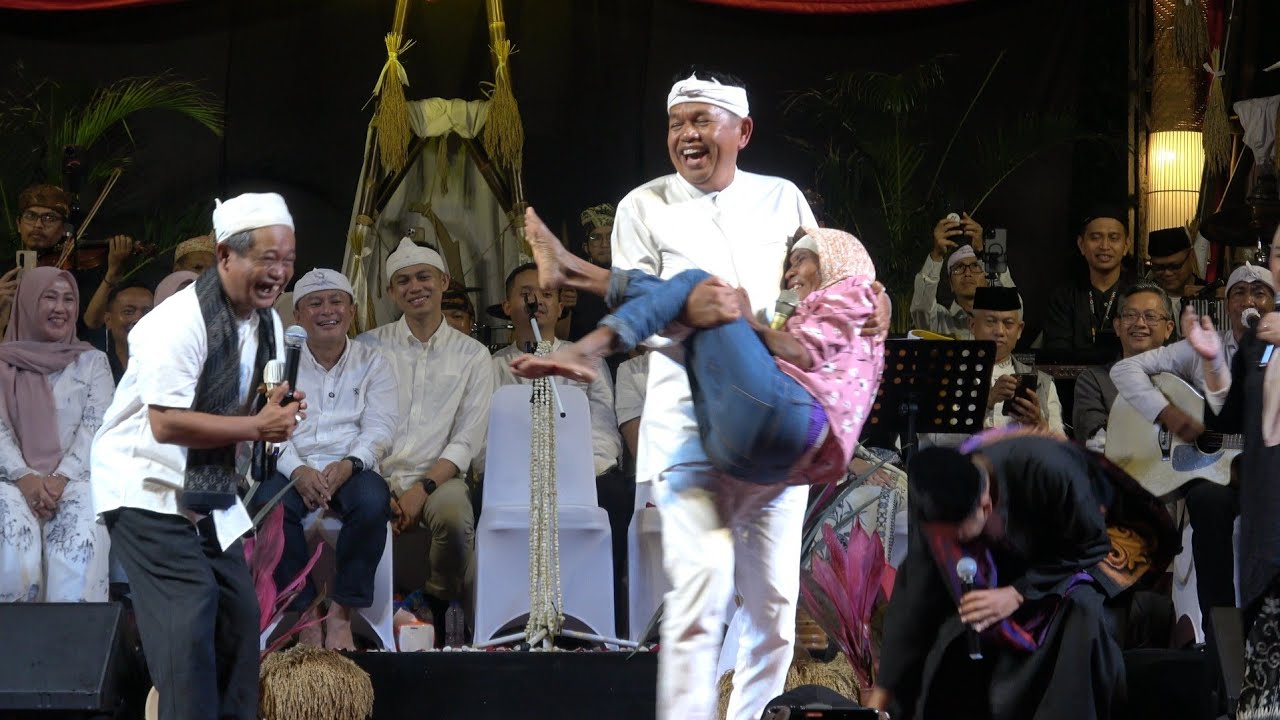 Ngakak parah Kang Dedi Mulyadi DKK di kuningan 