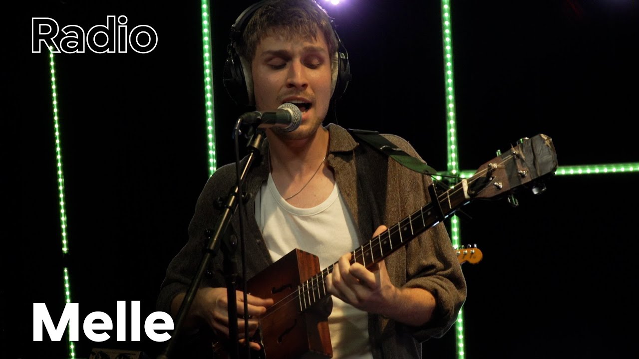 Melle - '17' & 'Old Summers' Live @ 3FM (VoorAan)