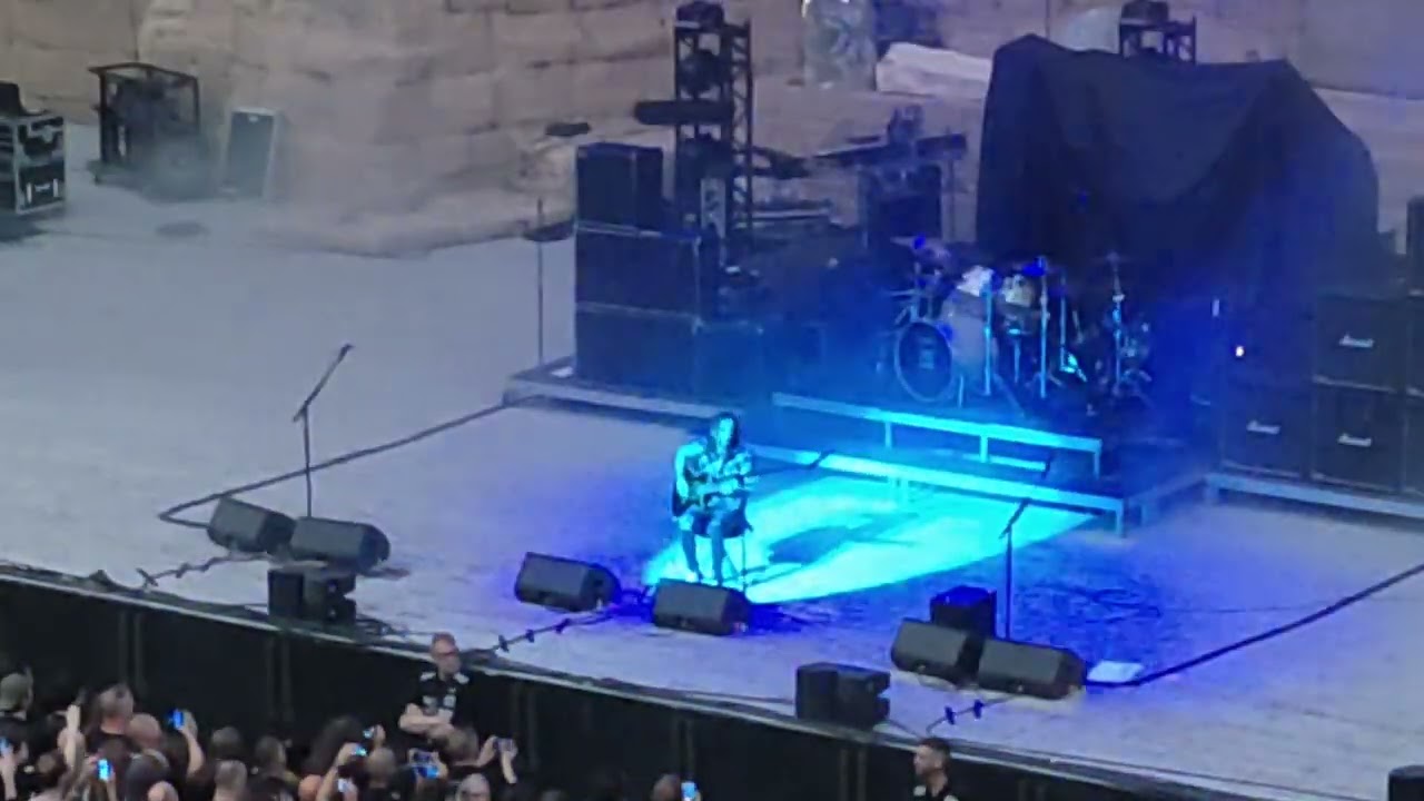 Nuno Bettencourt from Extreme beautiful solo in windy Orange, France @ Positiv festival 29.7.25