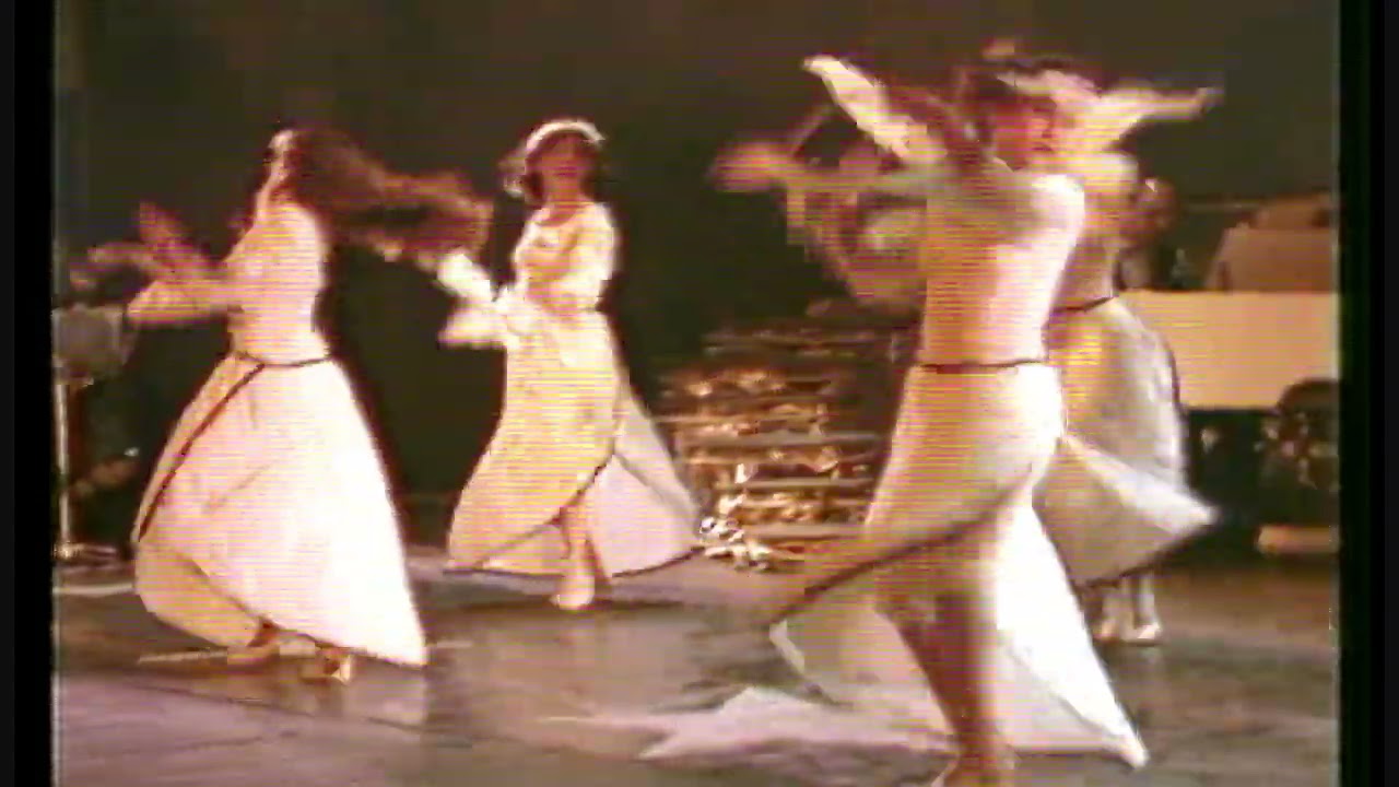 رقصة الحواري (هالو بيروت) لمروان وغدي الرحباني / Raksit Al Hawari - Hello Beirut (Music Hall)