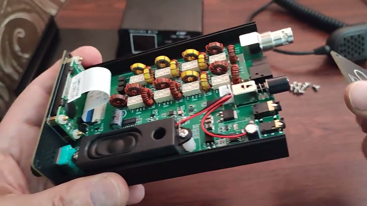 Что внутри 8-band QRP SDR миниатюрного трансивера uSDX+ v2 c AliExpress?