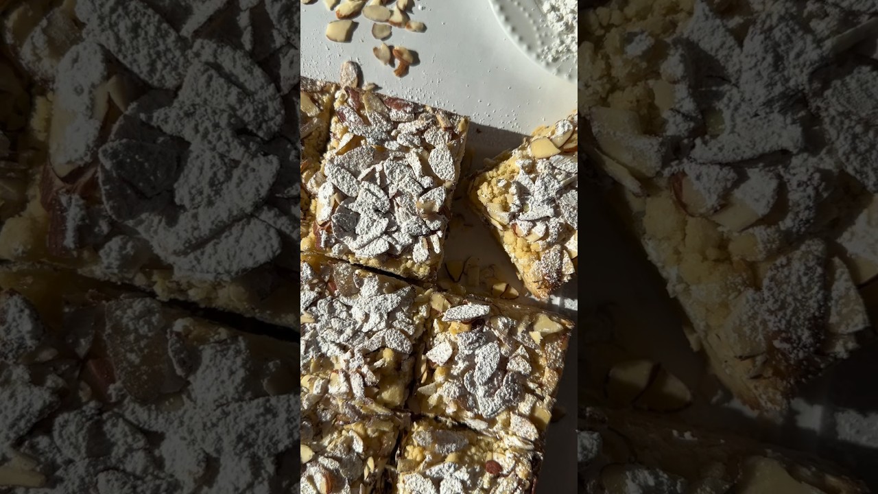 Buttery almond croissant bars with a crumble on top. So incredibly good! Recipe in description
