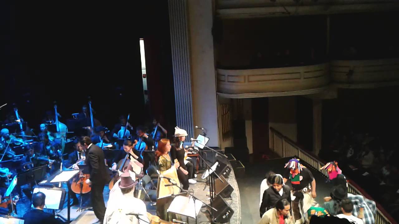 Trencito de los Andes en Quito , TEATRO NACIONAL