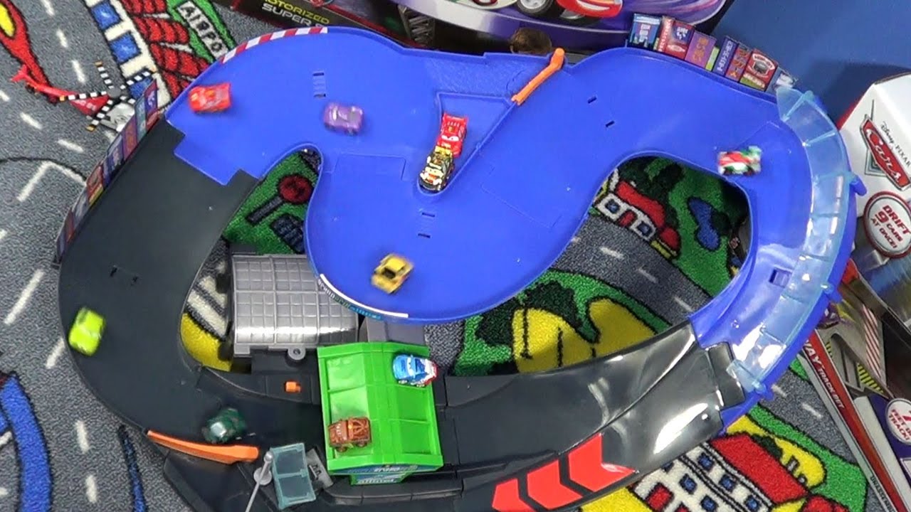 Disney Cars Micro Drifters Motorized Super Speedway Playset
