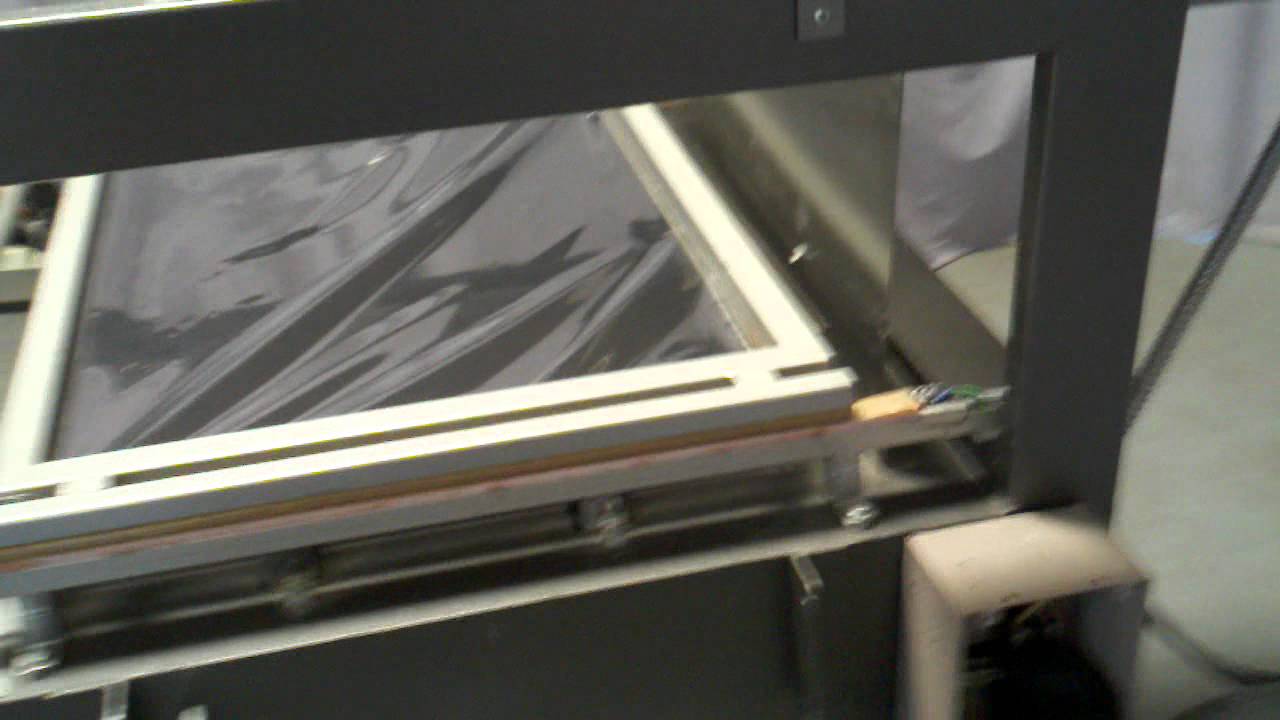 SKIN PACKAGING USING A MANUAL 18X24 MACHINE