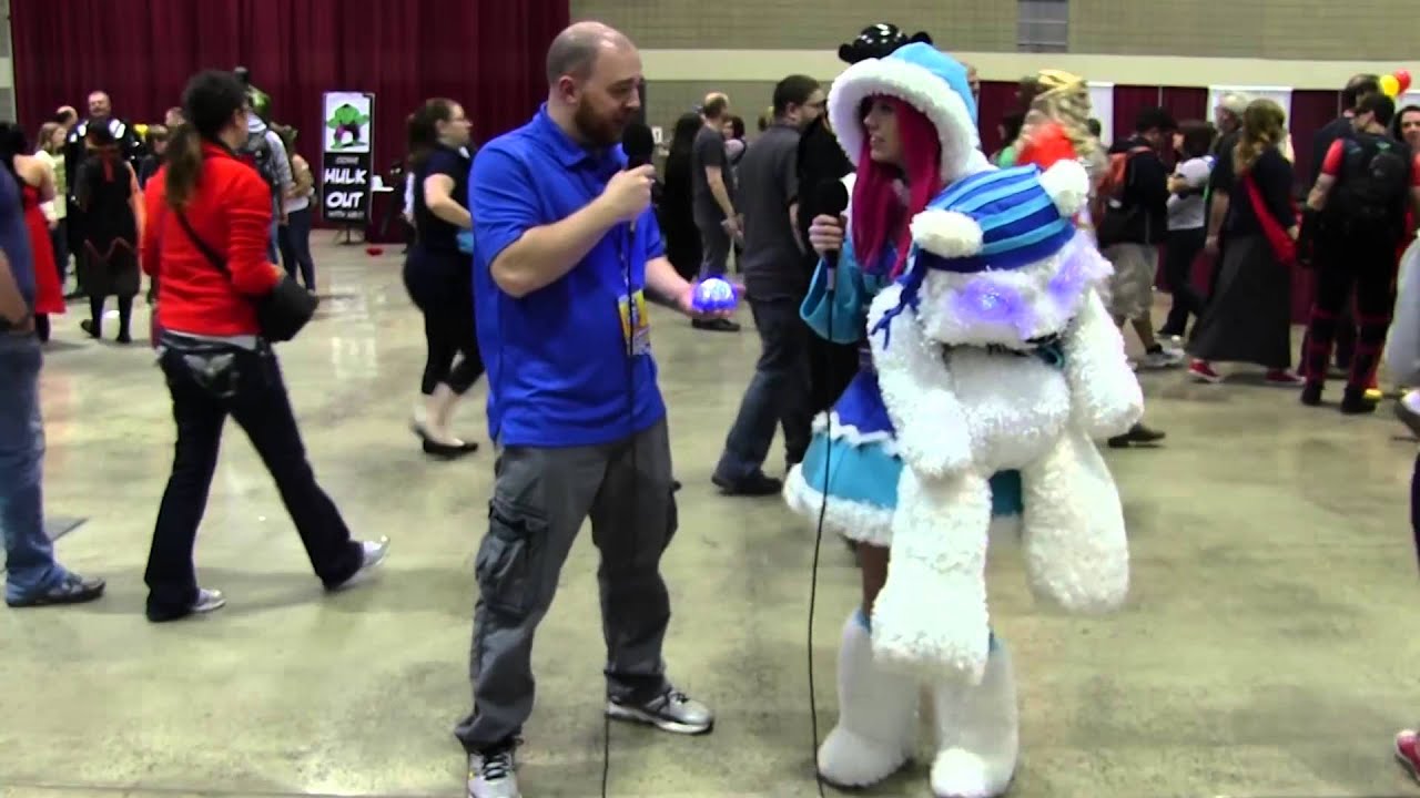 Behind the Cosplay (S02 E06) - Annie (League of Legends)