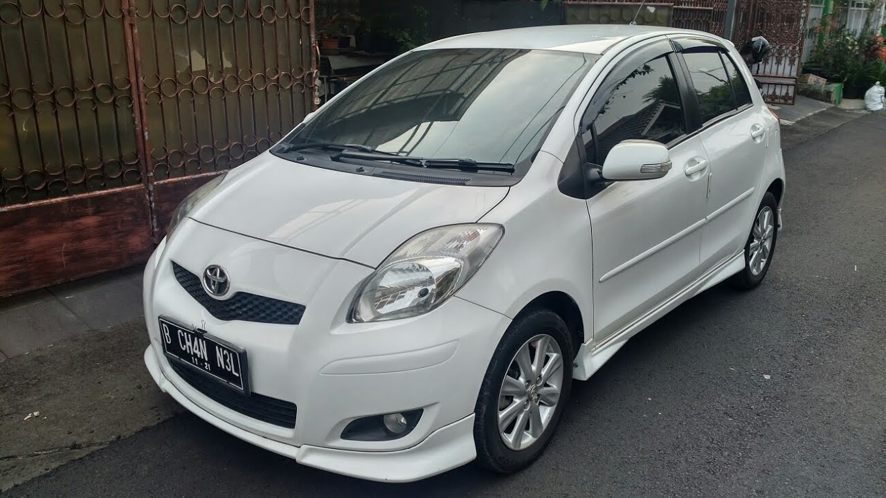 In Depth Tour Toyota Yaris S Limited 2011 - Indonesia