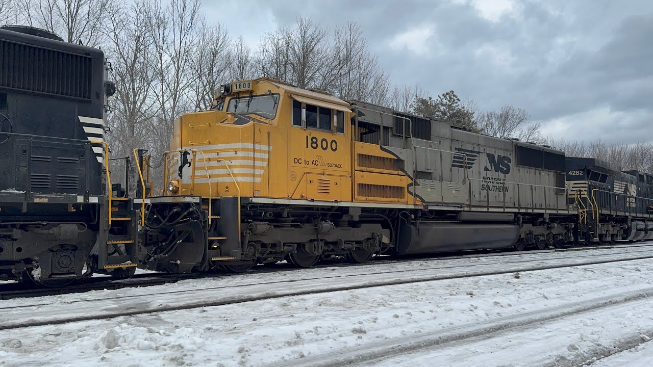 Straight Shot To Mechanicville: B-101 Departs Ayer W/ Beautiful NS1800 SD70💜💜💜 Swill Loads&Mty Racks
