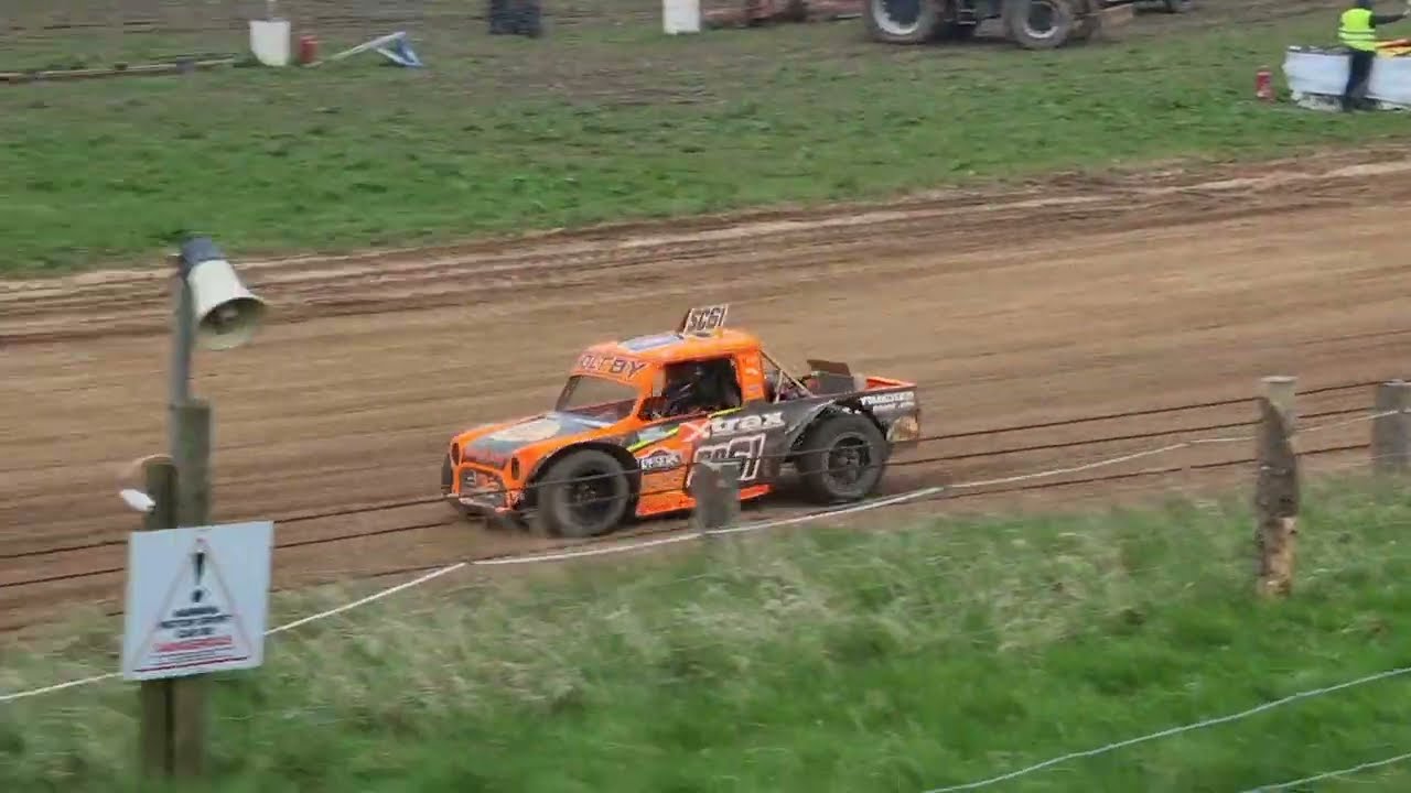Scarborough Autograss Club 7th April 2024 Class 7 final