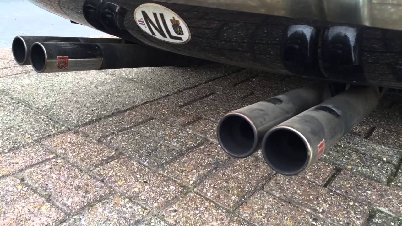 Ansa exhaust on a Triumph TR6 (Beautiful exhaust note!)