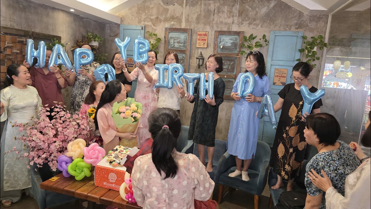 Cà phê sinh nhật của nhóm 💚