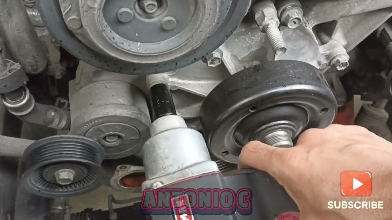 cambio de bomba de agua y termostato Jeep liberty 2007