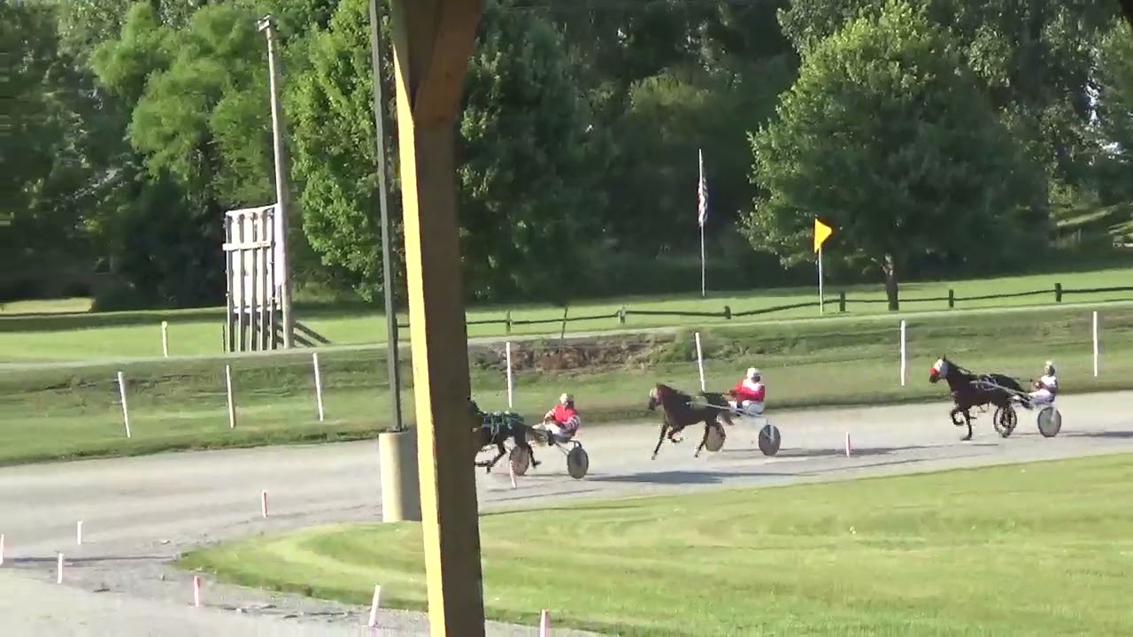 Nappanee 7-11-25 Mohegans Masterpiece wins in 1:21.2