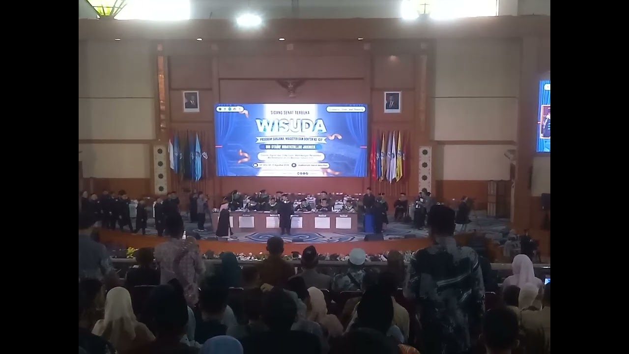 WISUDA UIN SYARIF HIDAYATULLAH JAKARTA ANGKATAN 137
