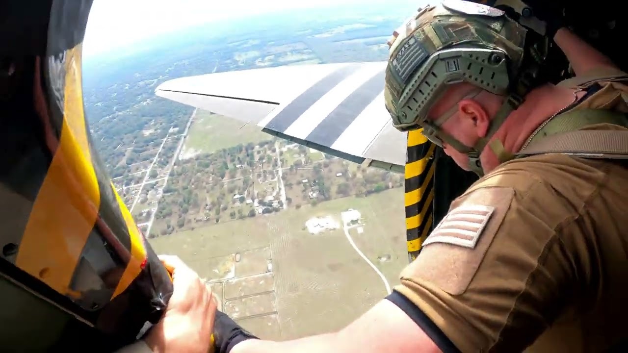 Jumping Jumpmaster C47 Tico Belle