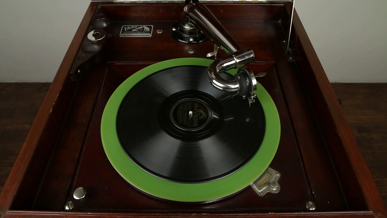 Victor Mahogany Antique Victrola Record Player Phonograph VV-XIV