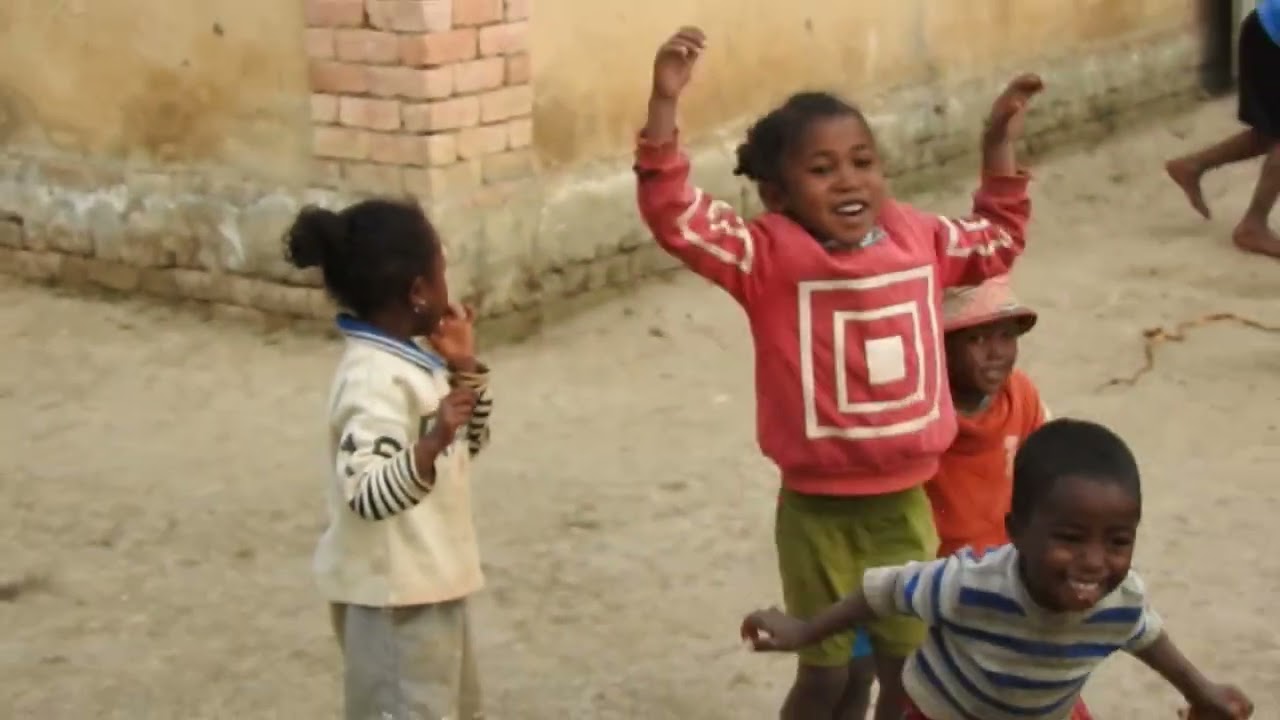 Madagascar Miandrivazo Antsirabe Ranomafana