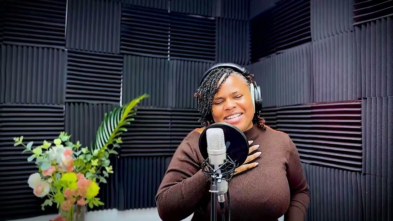 Linda Mudzenda Mwari muri zuva redu - Hymnal Cover
