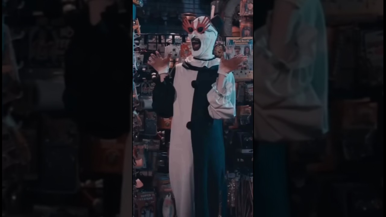 Art trying on glasses from &ldquo;Terrifier 2&rdquo; (2022) #horror #clown #silly #funny #shop #scene