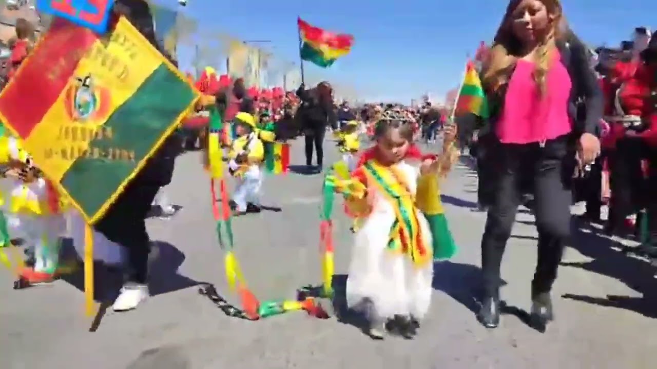 Celebramos el Dia de la Bandera Bolivia 🇧🇴 Desfile de 43 Centros Infantiles de La Ciudad El Alto