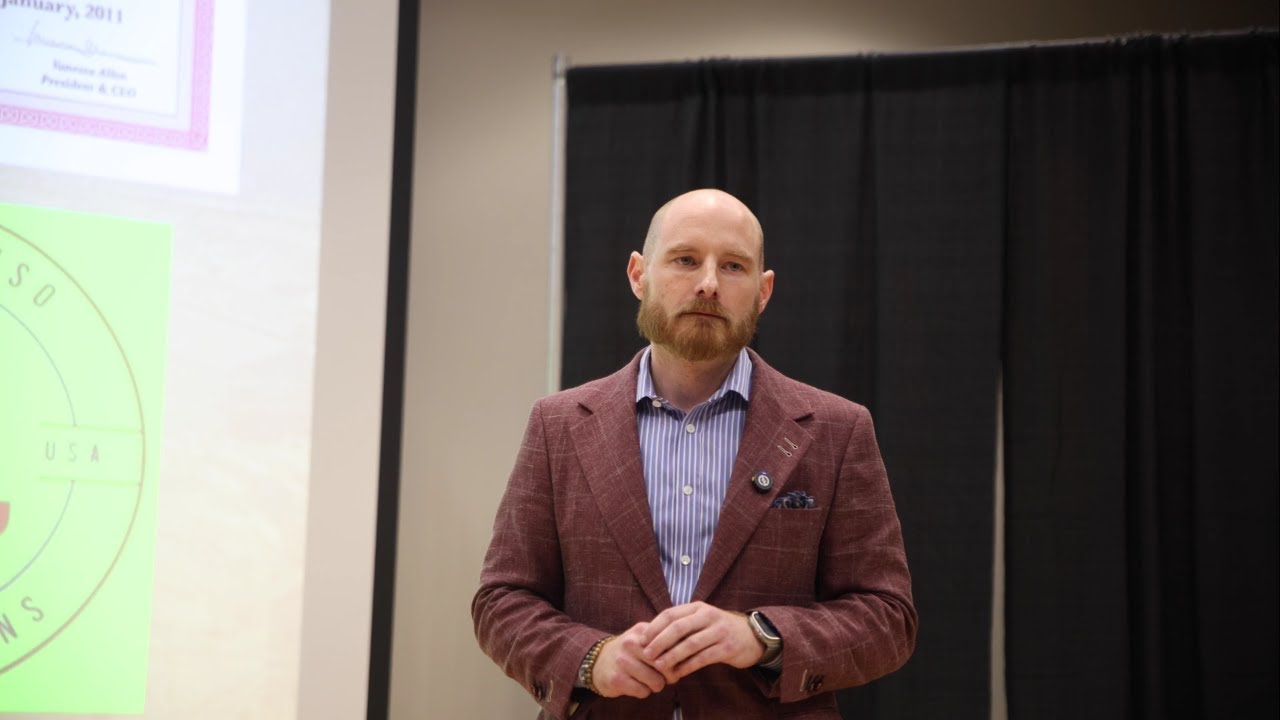 Сила рассказывания историй | Роберт Ордвей | TEDxGary