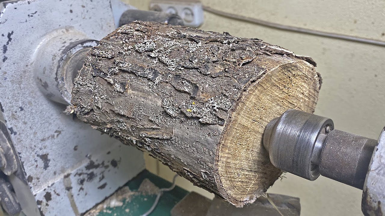 Woodturning - The Elm Log