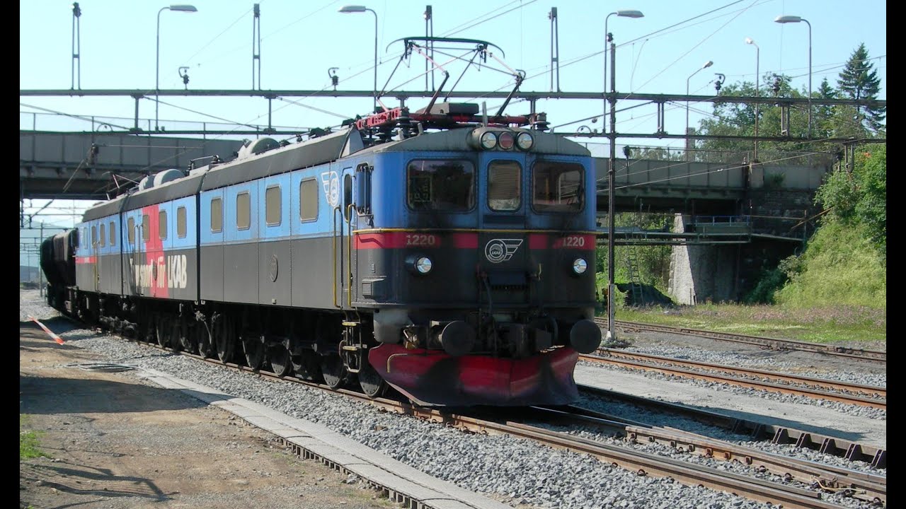 LKAB iron ore trains with old Dm3 and new IORE locomotives, other trains and Ofotbanen - Narvik 2007