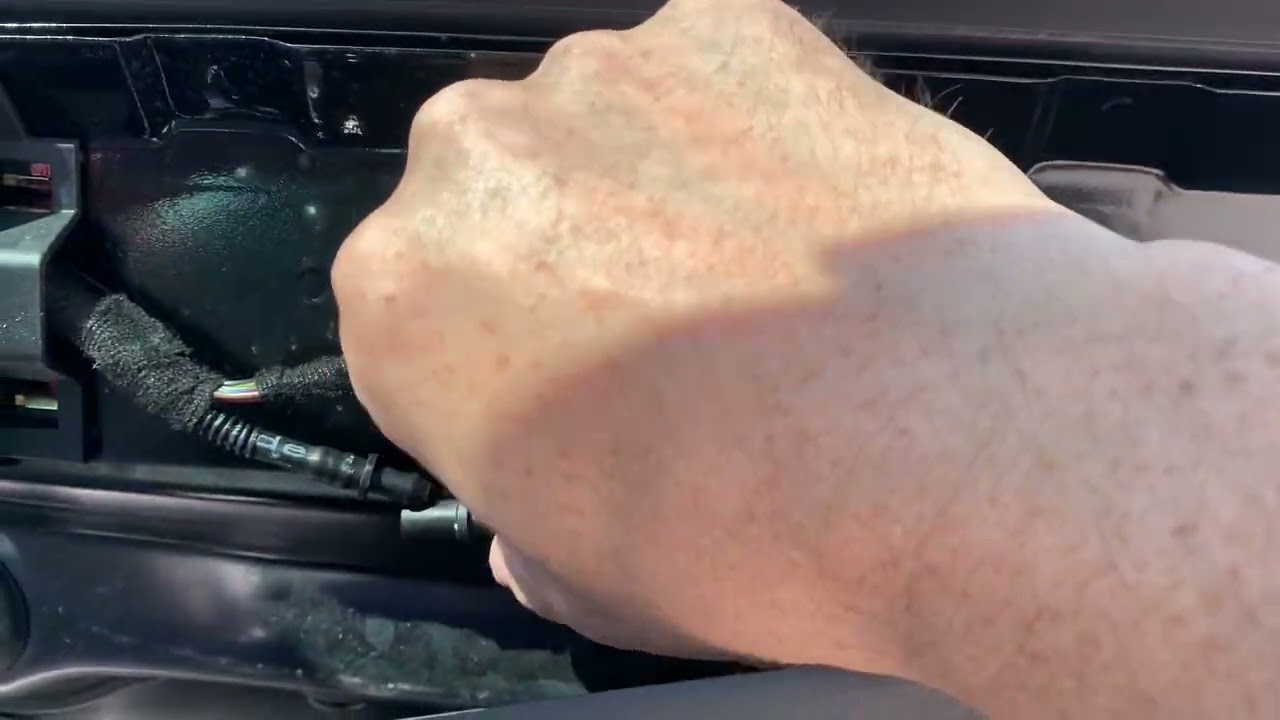 how to fix frustrating rear washer leak on a 2005 BMW X3