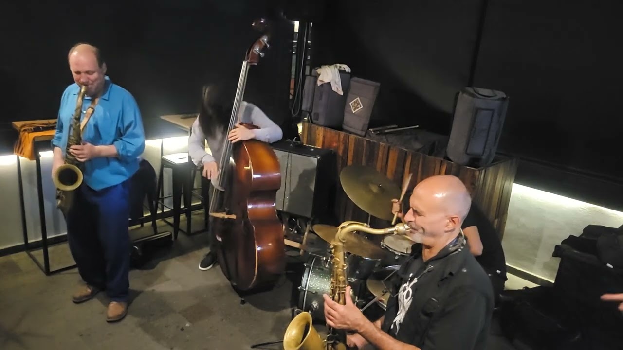 Remi Álvarez trío con Tobias Delius set 2 - Martes de free jazz en Terraza Catedral