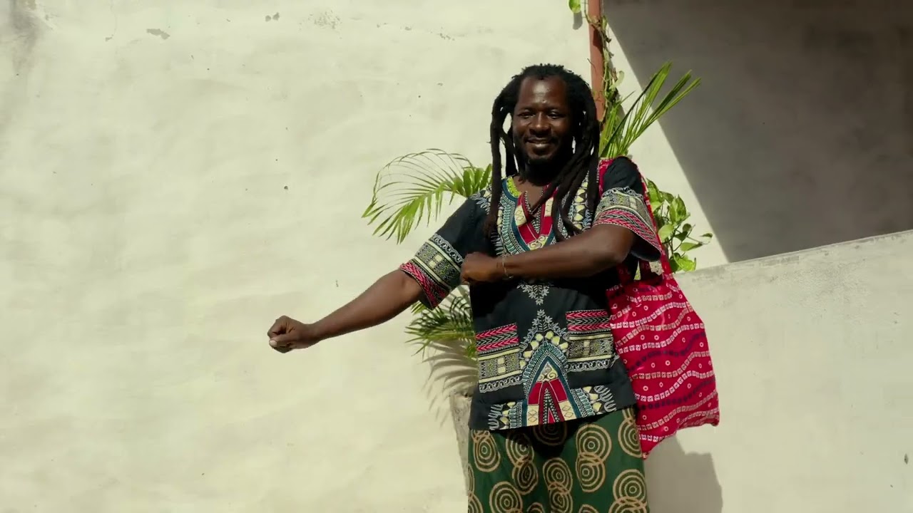 Ell Sien - Look Rasta Man (Video Oficial) MP4