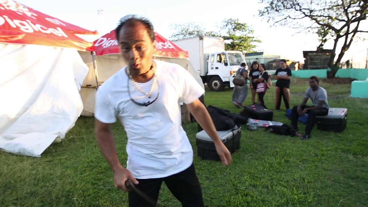 How to Cut Grass with a Machete
