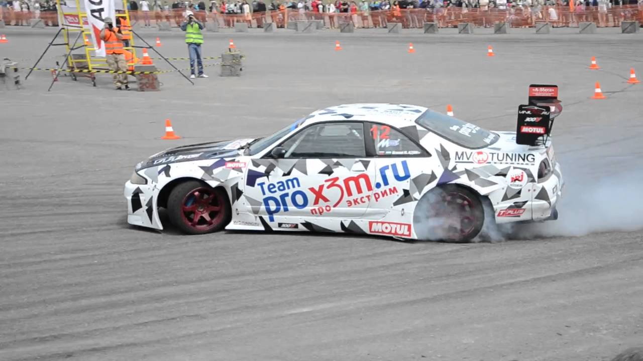 Drifting. Burned tires on WheelsTV