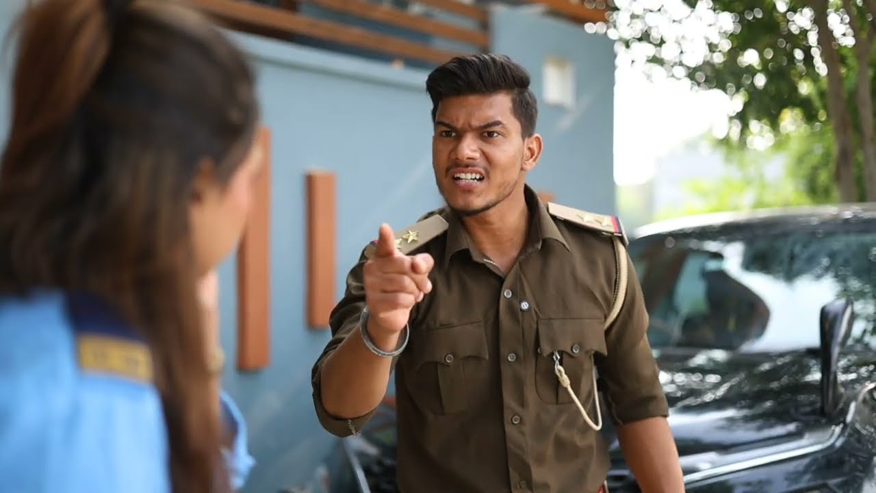 रिक्शा वाला बना IAS officer |Waqt sabka badalta hai | sabji wala |don't judge a book by it's cover