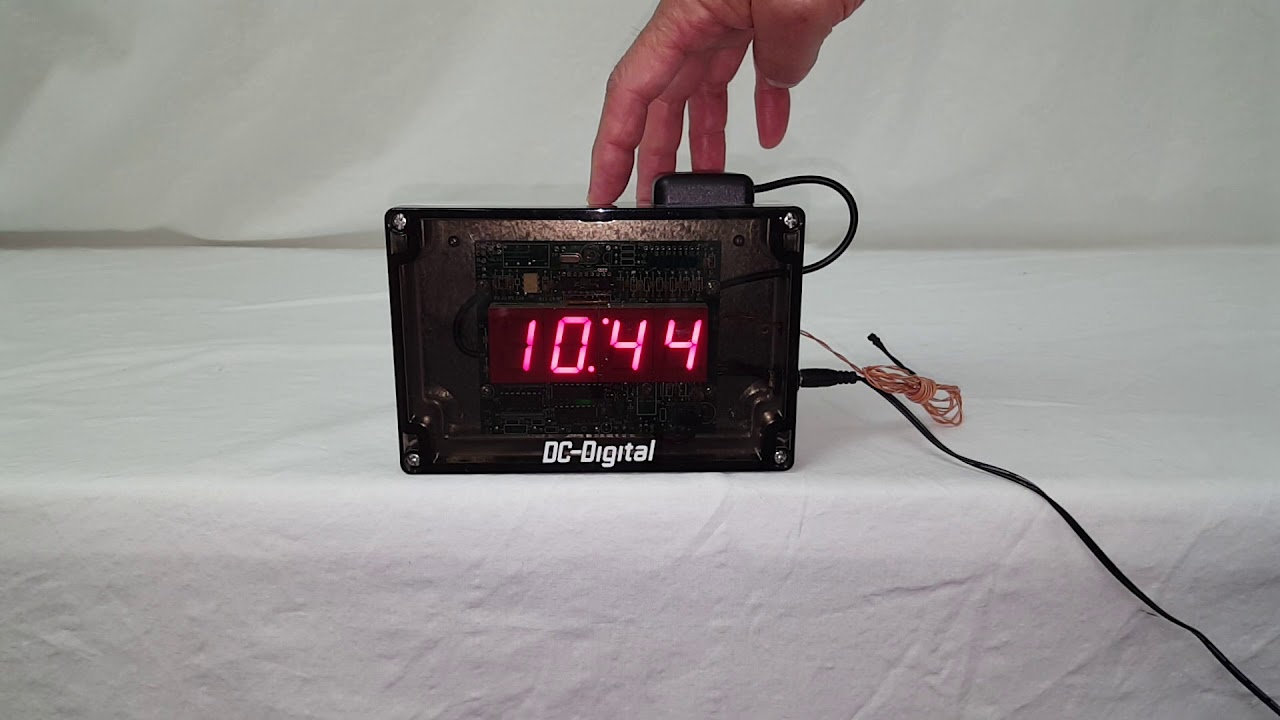 DC-10-TT-GPS (GPS Atomic Clock and Temperature Display for Server Room, Cleanroom and Food Process)