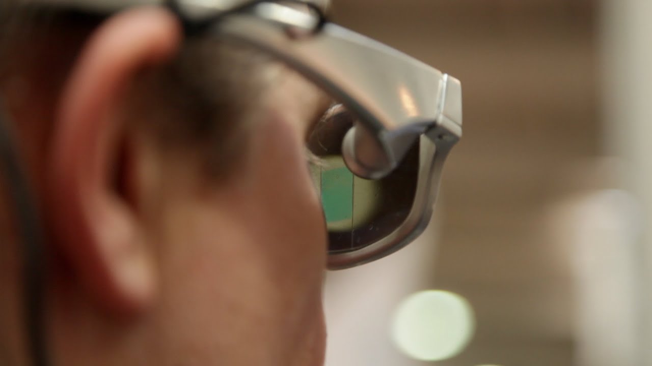 Datenbrille Glass Up - Interview und Hands on (Cebit 2013)