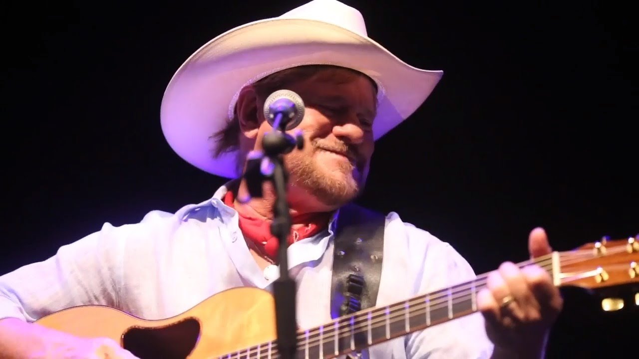 Vancleave native inducted as first member of Mississippi Songwriters Hall of Fame