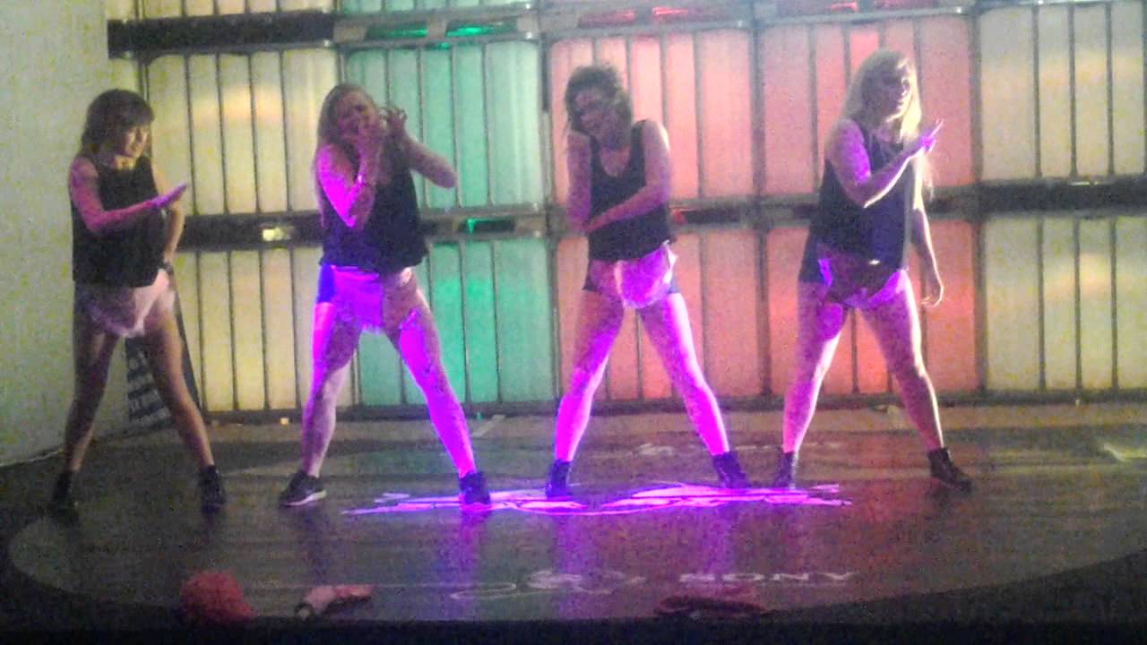 Mad East Crew (showcase) 》 Slavic Dancehall Queen 2014